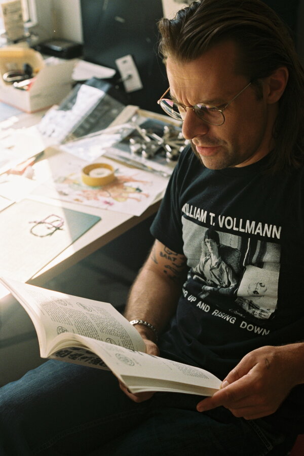 portrait, photo Oliver McGarvey